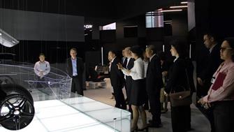 四川省遂寧市政府一行參觀(guān)李爾新亞太總部