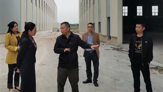 遂寧經(jīng)開(kāi)區黨工委書(shū)記向莉帶隊調研 產(chǎn)業(yè)園定制代建區廠(chǎng)房建設情況